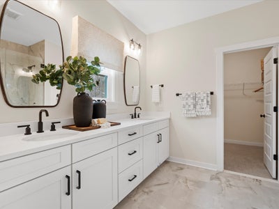 Venetian Bath. 4br New Home in Charlotte, NC
