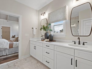Venetian Bath. Saybrooke at Lake Wylie New Homes in Charlotte, NC