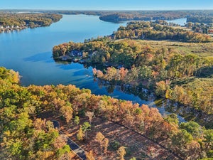 Edgewater on Lake Tillery community. Norwood, NC New Homes