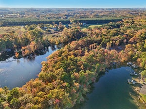 Edgewater on Lake Tillery community. Edgewater on Lake Tillery Waterfront New Homes in Norwood, NC