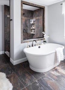 Venetian Bath. Worthington New Homes in Lancaster, PA