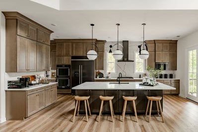 Chef's Kitchen. Nottingham Home with 4 Bedrooms