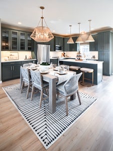 Dining Area and Classic Kitchen. Charleston Home with 3 Bedrooms