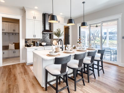 Garden Kitchen. Magnolia Home with 4 Bedrooms
