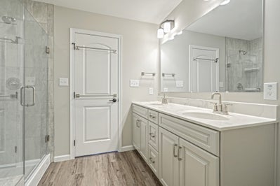 Cascade Bath. 1,792sf New Home
