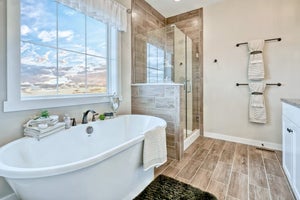 Serenity Bath. Sadsbury Park New Homes in Coatesville, PA