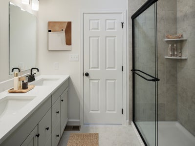 Standard Bath W/Upgrades. 1231 Hershey Lane, Lancaster, PA